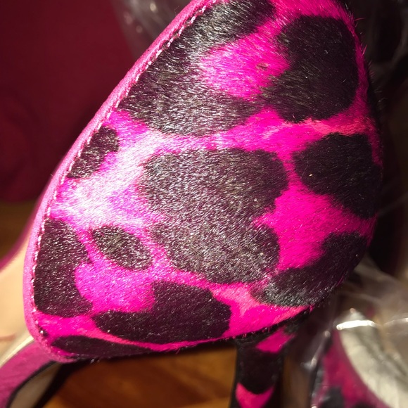 Jessica Simpson Magenta Leopard shoes - Picture 7 of 8